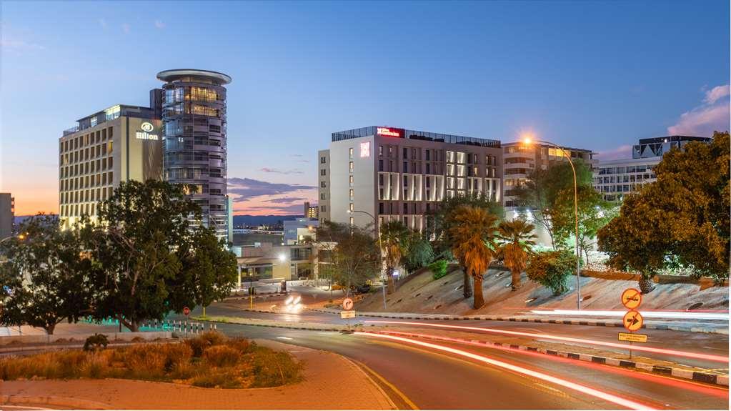 Hilton Garden Inn Windhoek Eksteriør bilde