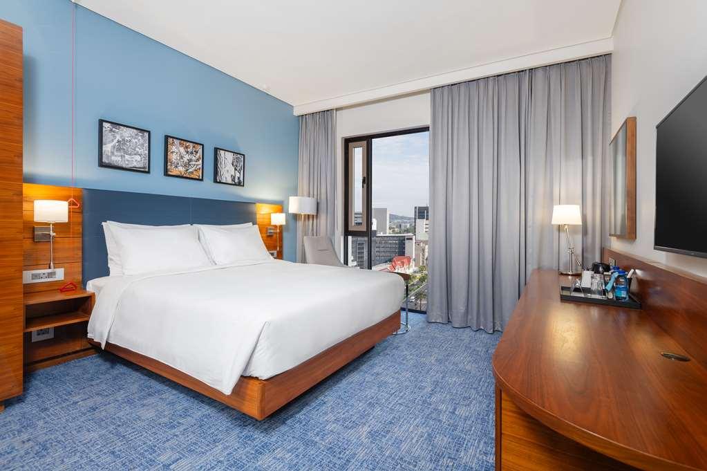 Hilton Garden Inn Windhoek Rom bilde